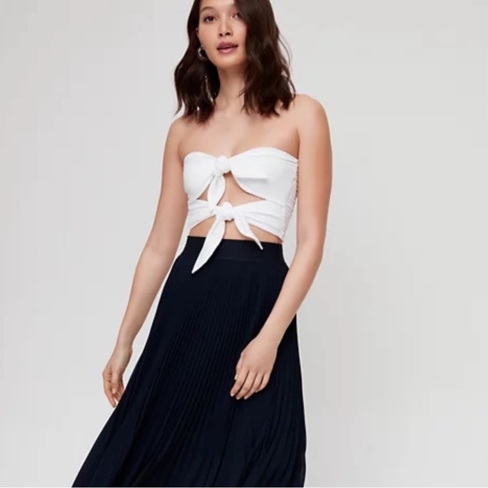 Aritzia Wilfred Davaney Smocked Tube Top in White Size Medium